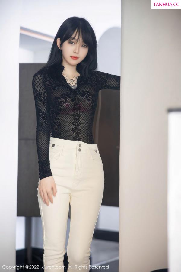 小奶瓶呜呜  [XiuRen]高清写真图 2022.08.04 No.5386 奶瓶第3张图片